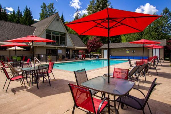 Sicamous Rv & Cabin Resort Malakwa Luaran gambar